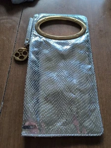 IMAN Clutch silber metallic Schlangenlederimitat ausgeschnitten gold ovaler Griff Kalbsleder - Bild 1 von 8