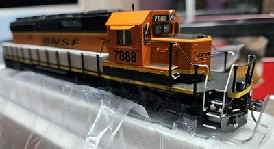 Intermountain Railway SD40-2 Locomotive With Sound BNSF New Image Car# 7888 - Image 1 of 4
