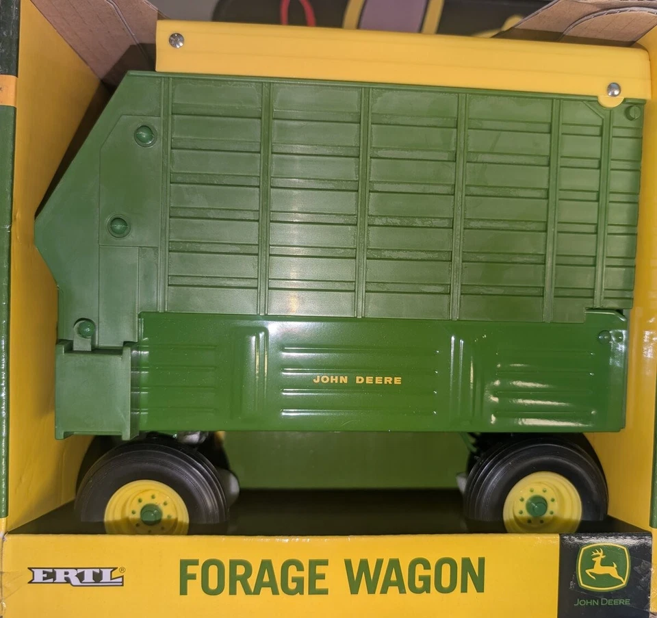 Ertl 45117 1:16 Die Cast John Deere Forage Wagon Foto 1 de 1
