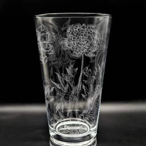 FLOWER FIELD Pint Glass - Picture 1 of 5