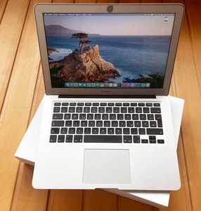 ORIGINAL APPLE MACBOOK AIR 256GB INTEL *** NEUWERTIG + OVP + NUR 22 ZYKLEN *** - Bild 1 von 6