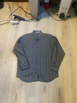 复古 90 年代 Brittania 长袖纽扣正装衬衫,尺寸 L — 第 1/3 张图片