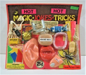 Hot Magic Tricks Jokes Charms Toys Old Gumball Vend Machine Old Disp Card #61 - Picture 1 of 1