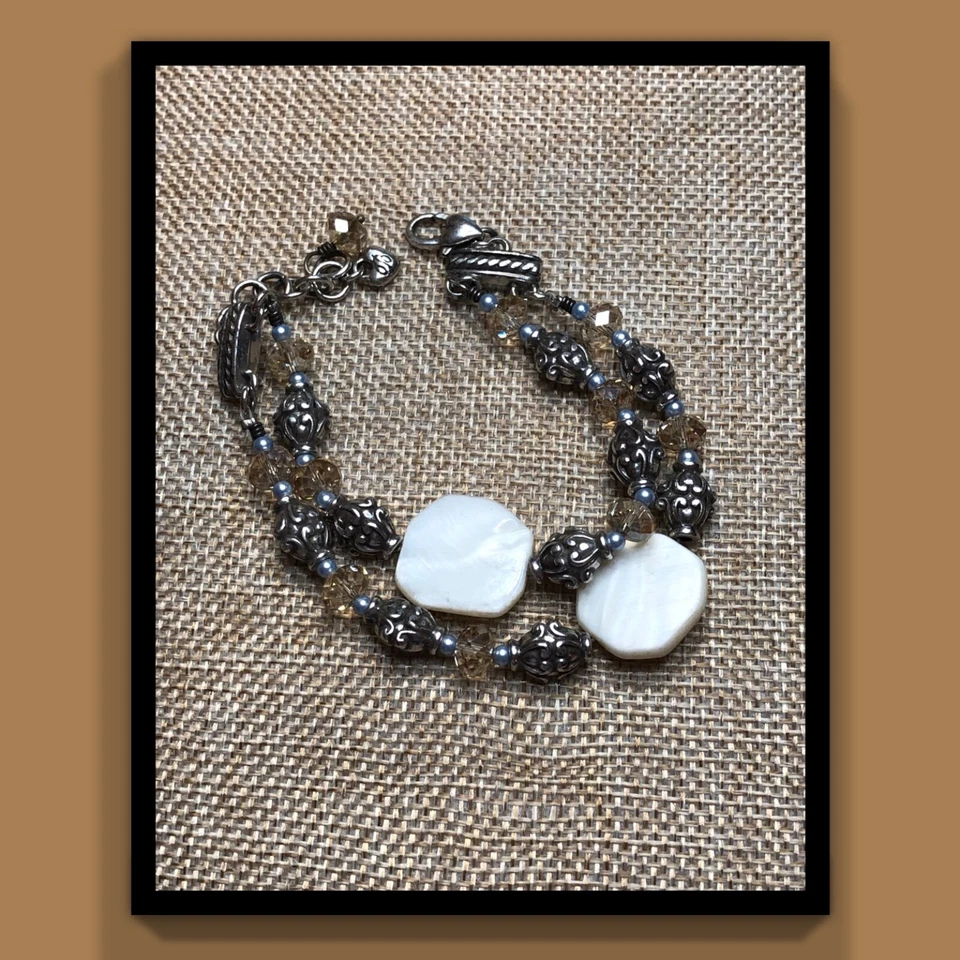 Brazalete Brighton Utopia Plata Doble Hilo Madreperla y Cristal Topacio  Foto 1 de 4