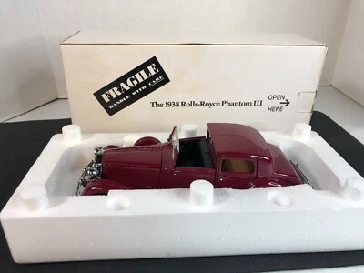 Danbury Mint 1938 Rolls Royce Phantom lll Maroon 1:24 - Image 1 of 4