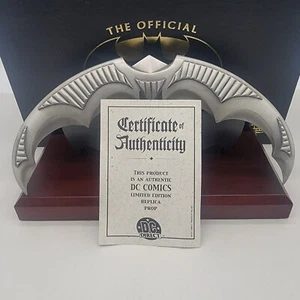 DC Direct, The Official Batman Batarang. CIB W/Certificate Of Authenticity - Picture 1 of 11