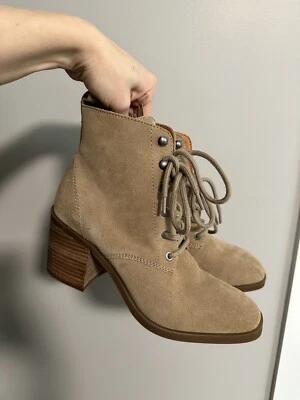 Lucky Brand Sz 8 Wadil Beige Tan Brown Suede Leather Lace up Combat Ankle Boots - Image 1 of 4