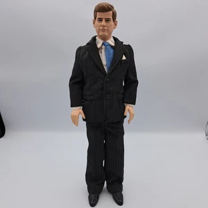 President John F. Kennedy sprechende Actionfigur Puppe Spielzeug *BRAUCHT NEUE BATTERIE* - Bild 1 von 12