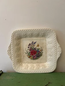 Vintage Wedgwood Kuchenteller mit quadratischem Griff. Blechmuster. Wellesely - Bild 1 von 9