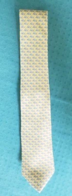 Gravata de seda Vineyard Vines amarelo azul baleias feitas nos EUA Preppy Coastal Náutica - Imagem 1 de 4