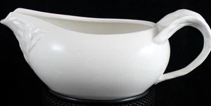 Villeroy and Boch Foglia Gravy Boat 2402 - Picture 1 of 6