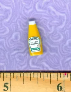Botella de mostaza amarilla tamaño miniatura para casa de muñecas - Imagen 1 de 2