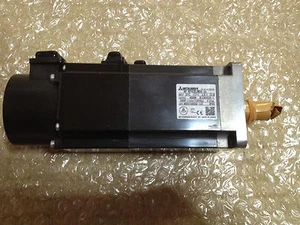 NEU Mitsubishi HF-KP43BJW04-S6 400W 0,4kW HFKP43BJW04S6 Wechselstrommotor NEU - Bild 1 von 6
