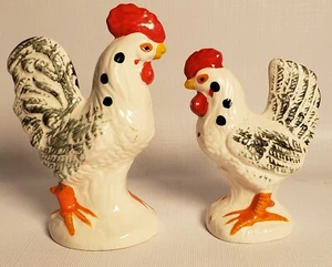 Vintage Rooster Large Salt and Pepper Hand Painted 1950s  5" and 4" Japan  A40 - Bild 1 von 5