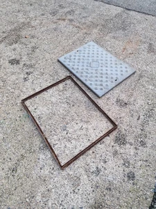 Mannlochabdeckung aus Gusseisen 495 mm, Bodengitterdeckel, Einfahrt, Wegeablauf - Bild 1 von 10