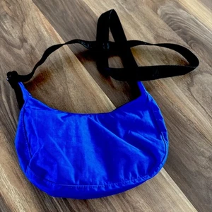 Baggu SMALL CRESCENT BAG in “Lapis” Blue — Washable Recycled Nylon, Ltd Ed NWOT - Picture 1 of 10