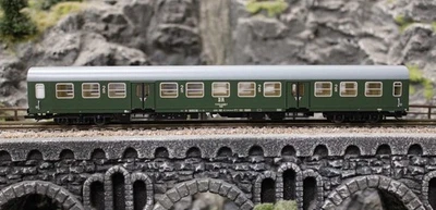 Tillig 12608 TT Reisezugwagen 2. Klasse Bmhe der DR - Spur TT - Neu in OVP - Bild 1 von 3