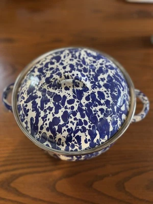Golden Rabbit  "Cobalt Blue Swirl" Enamelware Spatterware Dutch Oven Pot 2.5qt - Image 1 of 4