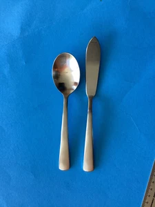 Oneida Nocha Satin- Butter knife 7” & Sugar spoon 6 1/8” 18/0 Stainless Steel - Picture 1 of 11