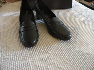 Brooks Brothers Damen-Slipper schwarz "346" klassisch Leder 81/2" mit 2" Absatz Schuhe - Bild 1 von 10