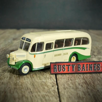 EFE 1/76 Scale Bedford OB Coach, Southern Vectis, Unboxed - Image 1 of 4