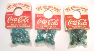 3 NOS VINTAGE FABRIKVERSIEGELT COCA-COLA WERBUNG GLAS MARMOR PACKUNGEN ~ SCHÖN ~ - Bild 1 von 3