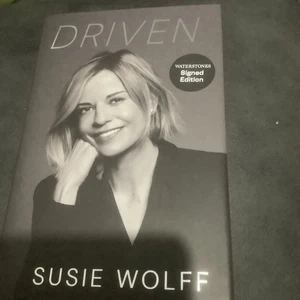 SIGNED Susie Wolff Book Driven First Edition Hardcover & F1 Autograph Auto - Bild 1 von 7