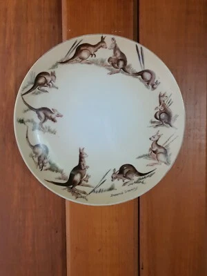 Vintage Brownie Downing large 20.5cm /8" Wall Plate / Plaque w Kangaroos Art  - image 1 of 4