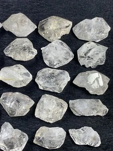 1000 Carats Diamond Quartz Crystals Lot of 25 Pieces for Wire Wraping. - Picture 1 of 9