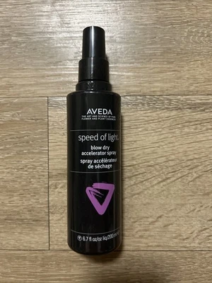Spray acelerador de secado por soplado AVEDA Speed of Light tamaño completo 4,2 oz/125 ml Foto 1 de 3