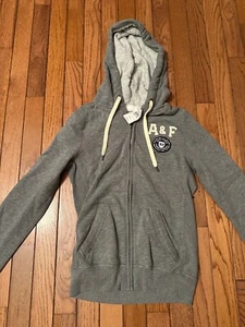 Abercrombie Women’s Regular XS Grey Zip Up Hoodie NWT - Picture 1 of 4