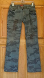 Gadzooks Ladies Size 7 Low Rise Distressed Camo Jeans NWT - Picture 1 of 3