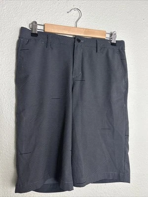 Pantalones Cortos Nike Juveniles Golf Dri-Fit Gris Negro Rayas 832767-021 Talla XL 31x11 Foto 1 de 4