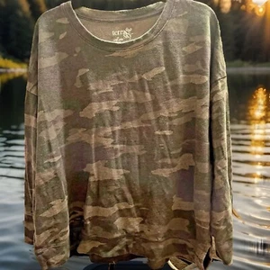 Terra & Sky Women Camouflage Activewear Lightweight Sweatshirt Size 1X Green - Picture 1 of 9