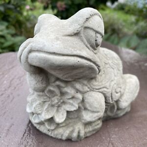Concrete Frog Garden Statue Cement Yard Art 9” Lawn Ornament Outdoor Statuary