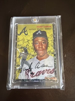 2023 Topps Cromo Platino Aniversario Hank Aaron Plt Toile Crema/Negro 4/10 Foto 1 de 3