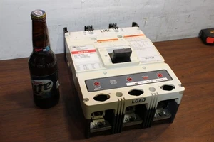 Disyuntor CUTLER-HAMMER HLD 65K HLD3600F 600VAC/250VDC 3P 600A INV=32657 - Imagen 1 de 7