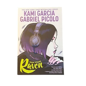 Teen Titans: Raven By Kami Garcia & Gabriel Picolo - Picture 1 of 8