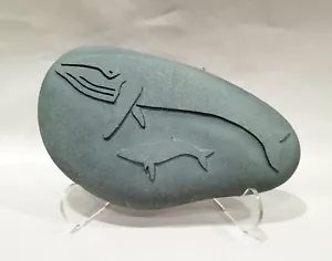 Beautiful Vintage Inuit 9" Carved Soap Stone Relief - Whale Swimming w Calf sgnd - Picture 1 of 8
