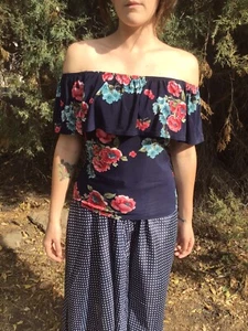 Sweet Wanderer Off The Shoulder Rose Floral Print Top - Picture 1 of 7