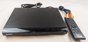 Lettore CD/DVD Sony DVP-SR210P testato e funzionante con telecomando nero - Foto 1 di 8