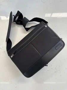 NEU: Nikon Kamera - Objektiv Reise Etui Tasche mit Fächern und Schultergurt - Bild 1 von 5