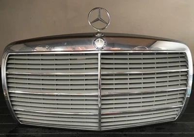 梅赛德斯-奔驰二手散热器格栅 Assy - 123-888-03-23 - 适用于 MBZ W123 280CE — 第 1/4 张图片