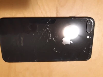 iphone 8 plus usato, 64 gb, nero con scatola  - Immagine 1 di 3