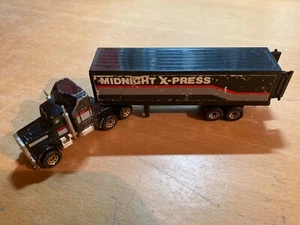 Matchbox Peterbilt Modell 1:90 Truck Kenworth Convoy 1981 Midnight Xpress CY 9 - Bild 1 von 1