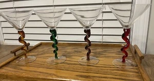 HOME ESSENTIALS BEYOND Juego de 4 vasos Martini con tallos espirales retorcidos arco iris - Imagen 1 de 13