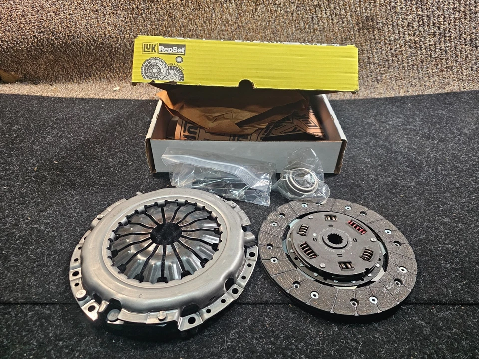 LuK 05-160 RepSet Transmission Clutch W/Bearing For 07-12 Hyundai Elantra Soul - Image 1 of 4