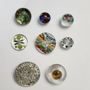 LOT OF 8 PAPERWEIGHT & REVERSE PAINTED GLASS BUTTONS VINTAGE - Picture 1 of 10