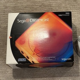SEGA Dreamcast Console HKT-3020, White, 2 Controllers, 4 games, Box, inserts