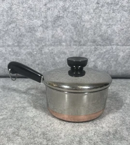 Revere Ware 1801 Copper Bottom 1 Quart Sauce Pan & Lid - Clinton, ILL USA - Picture 1 of 8